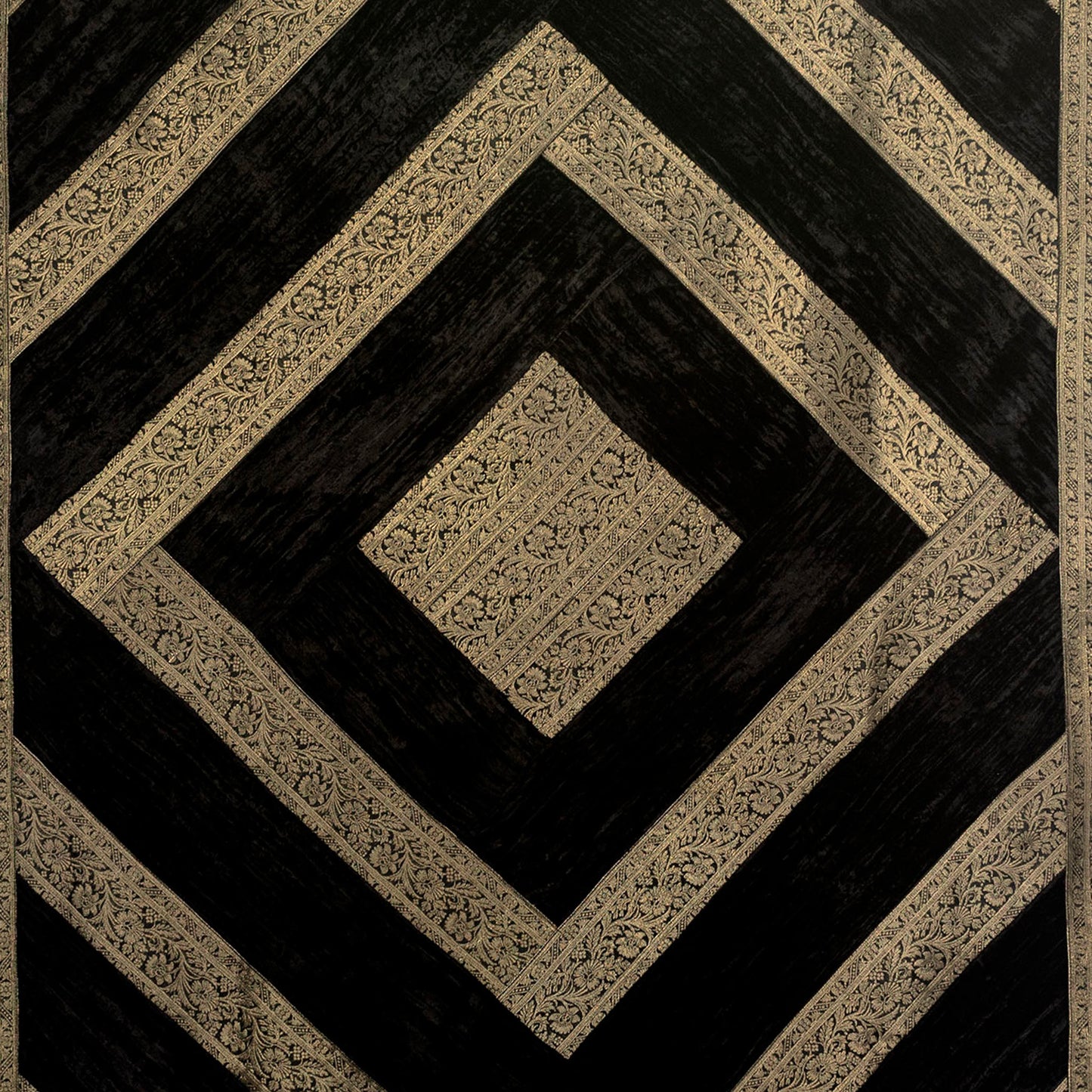 Velvet Throw (Brocade Border) — Royal Rajasthani Collection